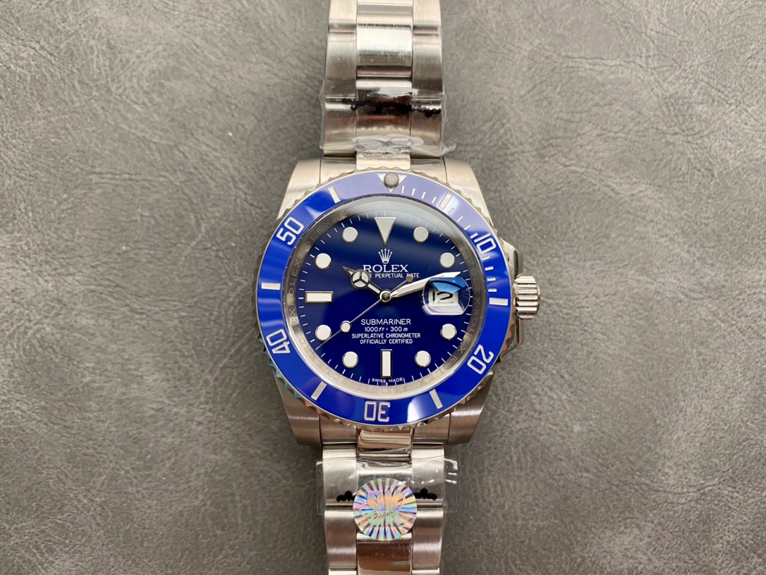 Rolex Submariner Luxury Watch, 40mm Oystersteel Case with Blue Ceramic Bezel, Calibre 3235 Movement, Oyster Bracelet