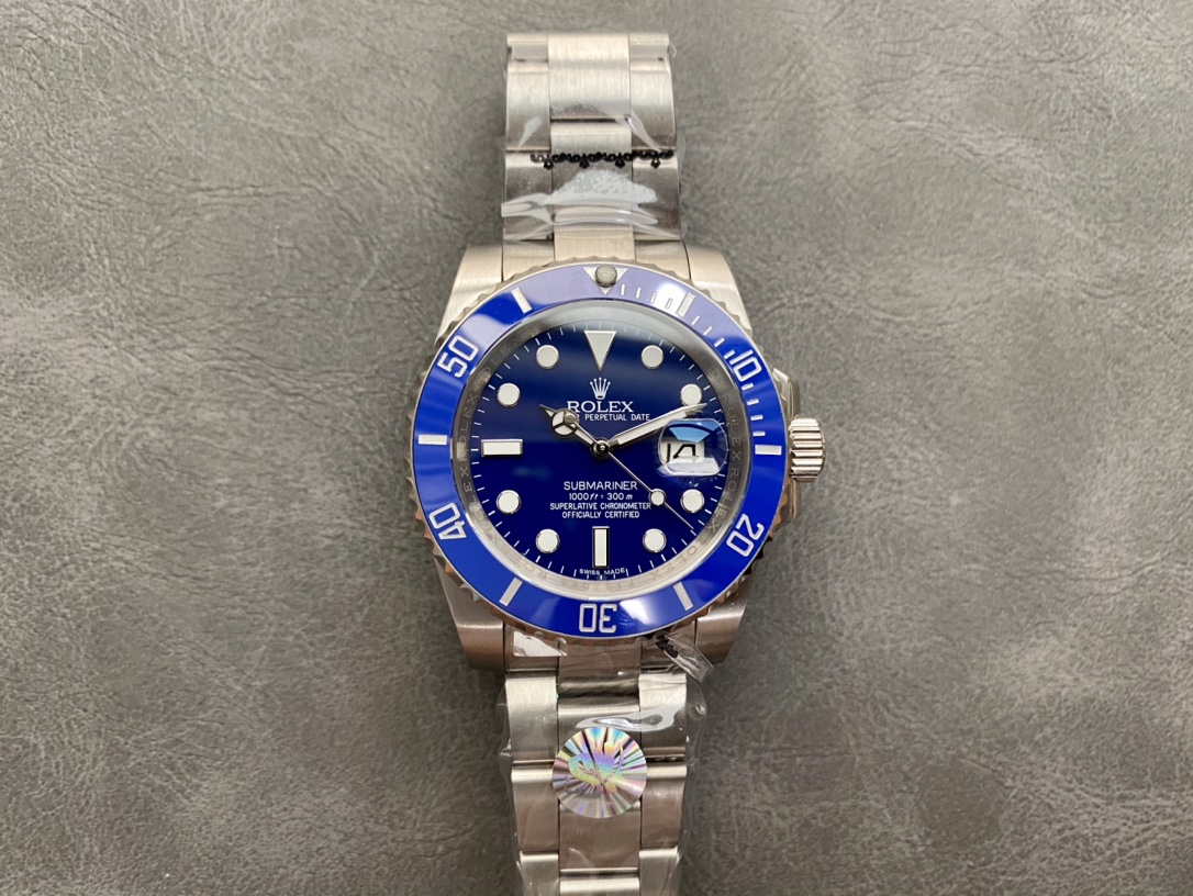 Rolex Submariner Luxury Watch, 40mm Oystersteel Case with Blue Ceramic Bezel, Calibre 3235 Movement, Oyster Bracelet