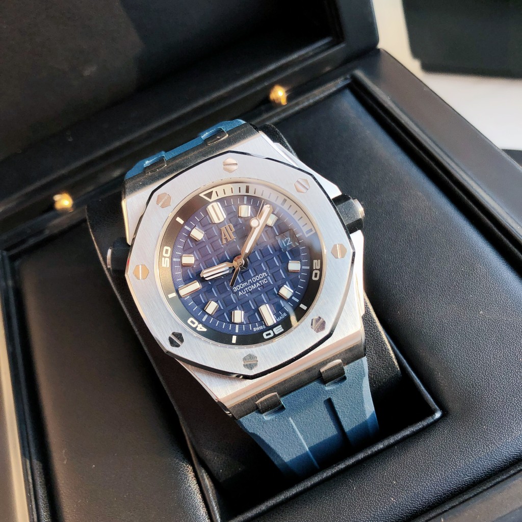 Audemars Piguet Royal Oak Offshore Luxury Watch, 42mm Stainless Steel Case, Self - Winding Movement, Blue Rubber Strap