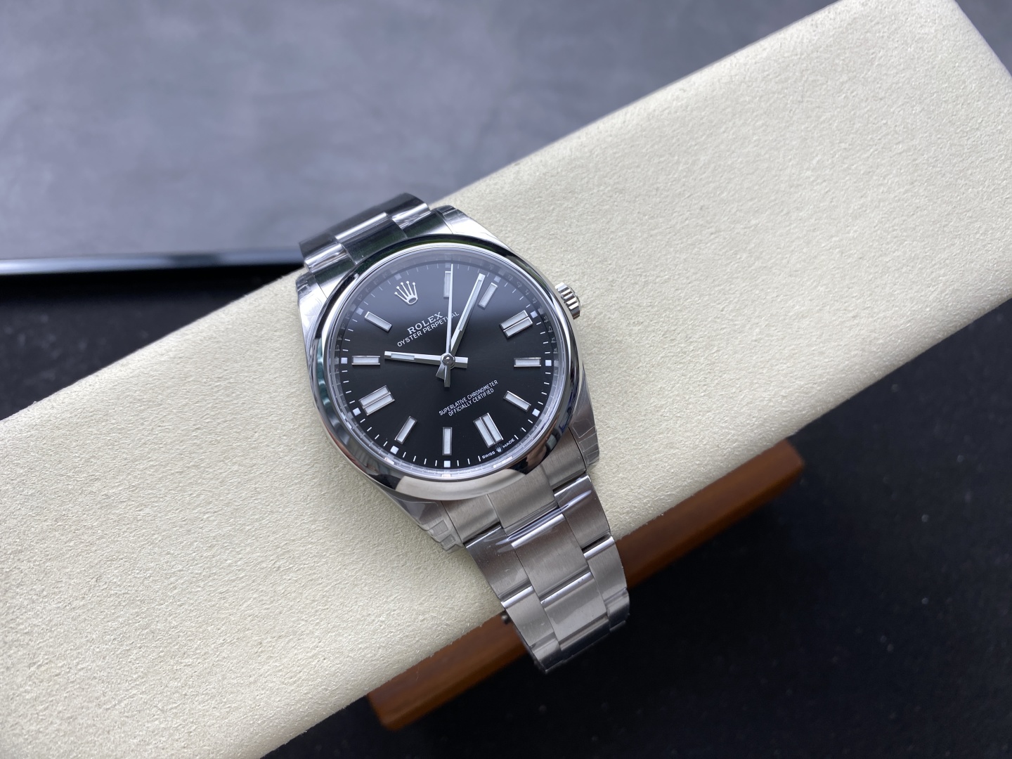 Rolex Oyster Perpetual Luxury Watch, 41mm Stainless Steel Case, Calibre 3230 Automatic Movement, Stainless Steel Strap