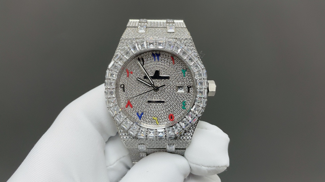 Audemars Piguet Royal Oak Luxury Watch, 40mm Silver - Tone Diamond - Set Case, Automatic Movement, Diamond - Encrusted Metal Strap
