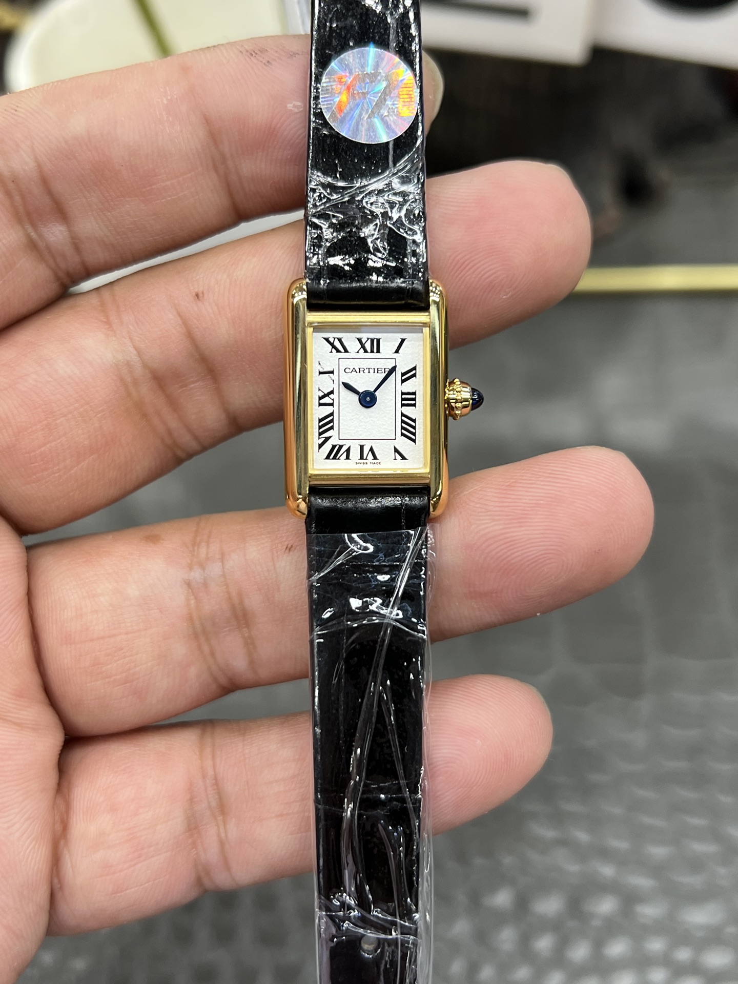 Cartier Tank ~24mm 18K Yellow Gold Quartz Watch (Quartz Movement)