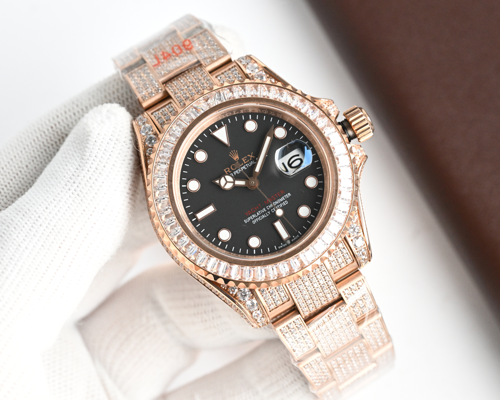 Rolex Yacht-Master 40mm 18K Yellow Gold Diamond-Set Automatic Watch (Caliber 3235)
