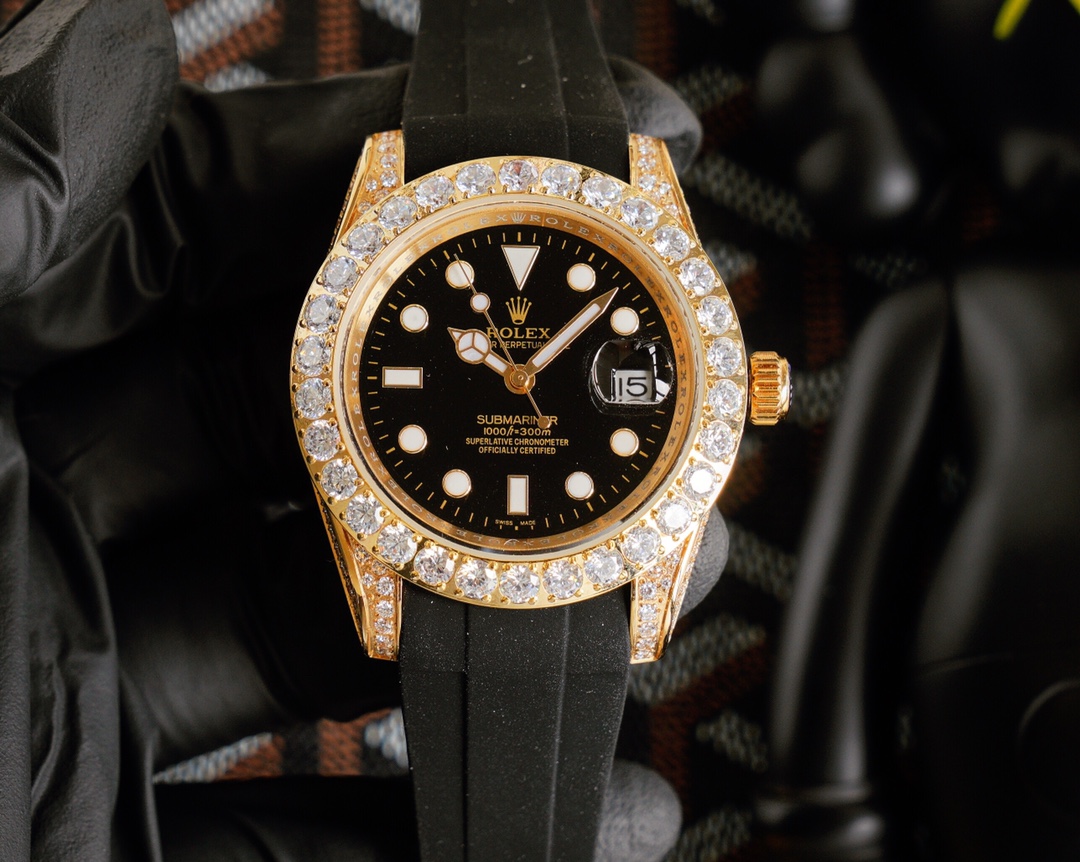 Rolex Submariner ~40mm 18K Yellow Gold & Diamond-Set Automatic Watch (Caliber 3235)