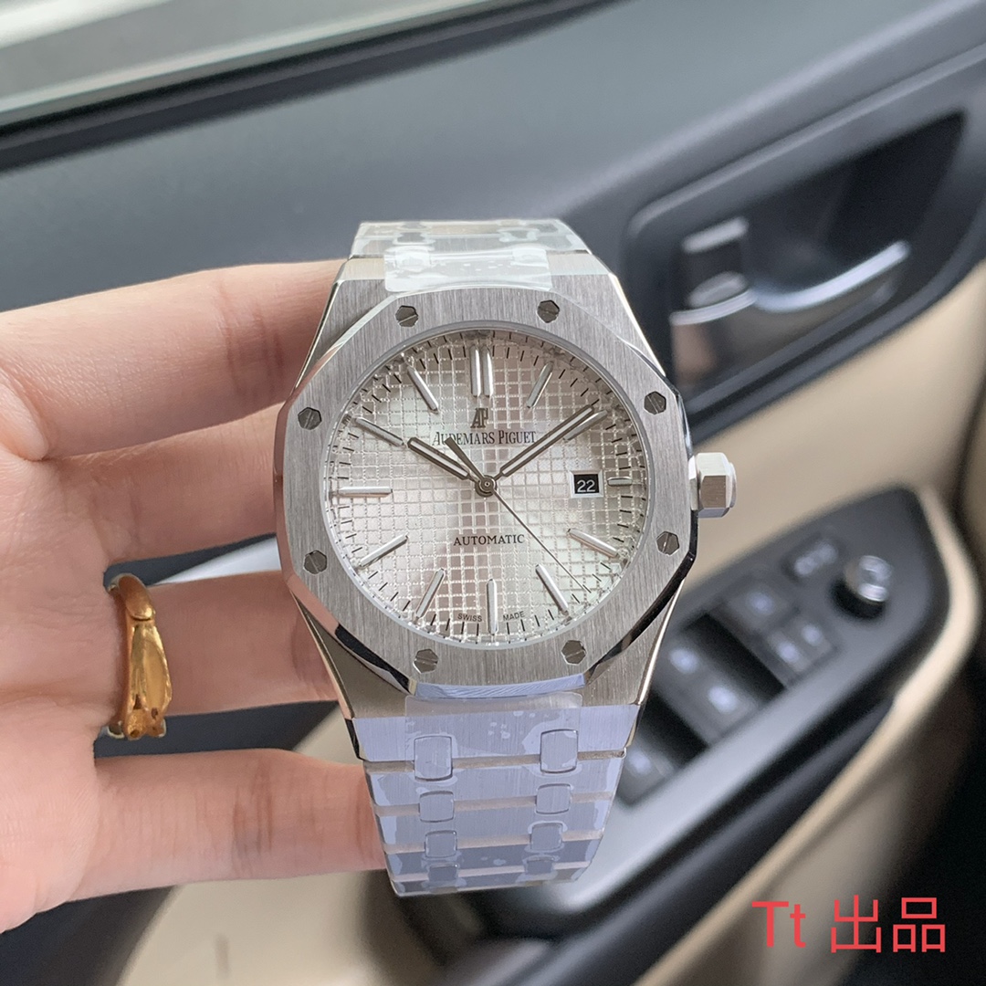 Audemars Piguet Royal Oak 41mm Watch with Silver "Petite Tapisserie" Dial, Stainless Steel Case & Bracelet - Automatic Movement