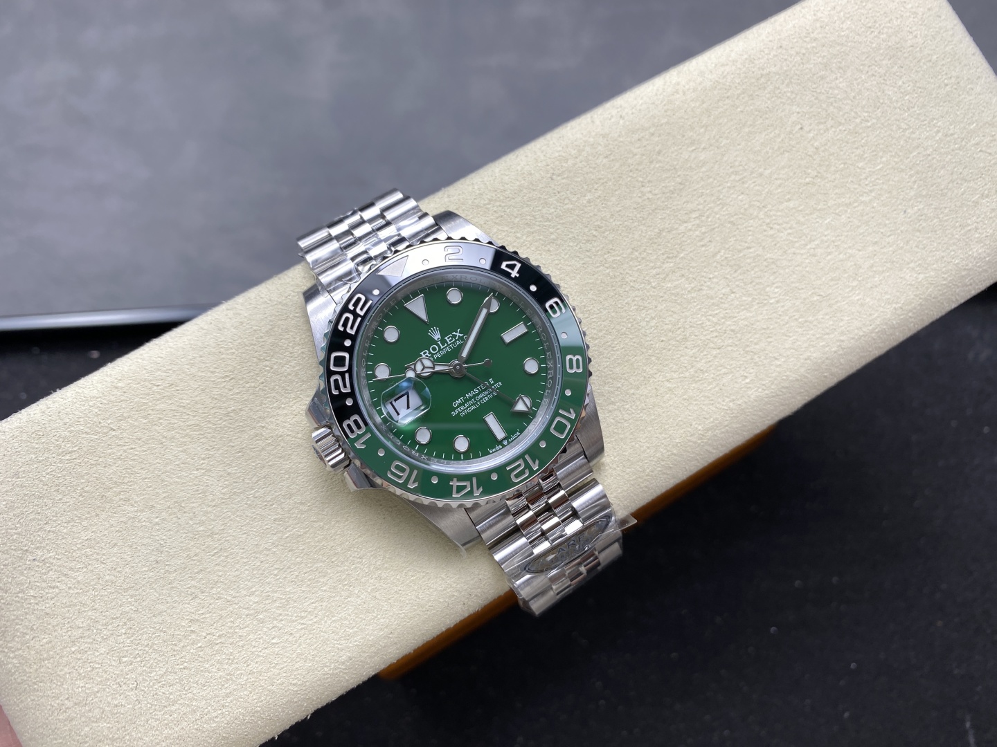 Rolex GMT - Master II Green Dial 18k White Gold Watch, 40mm, Calibre 3285 Movement