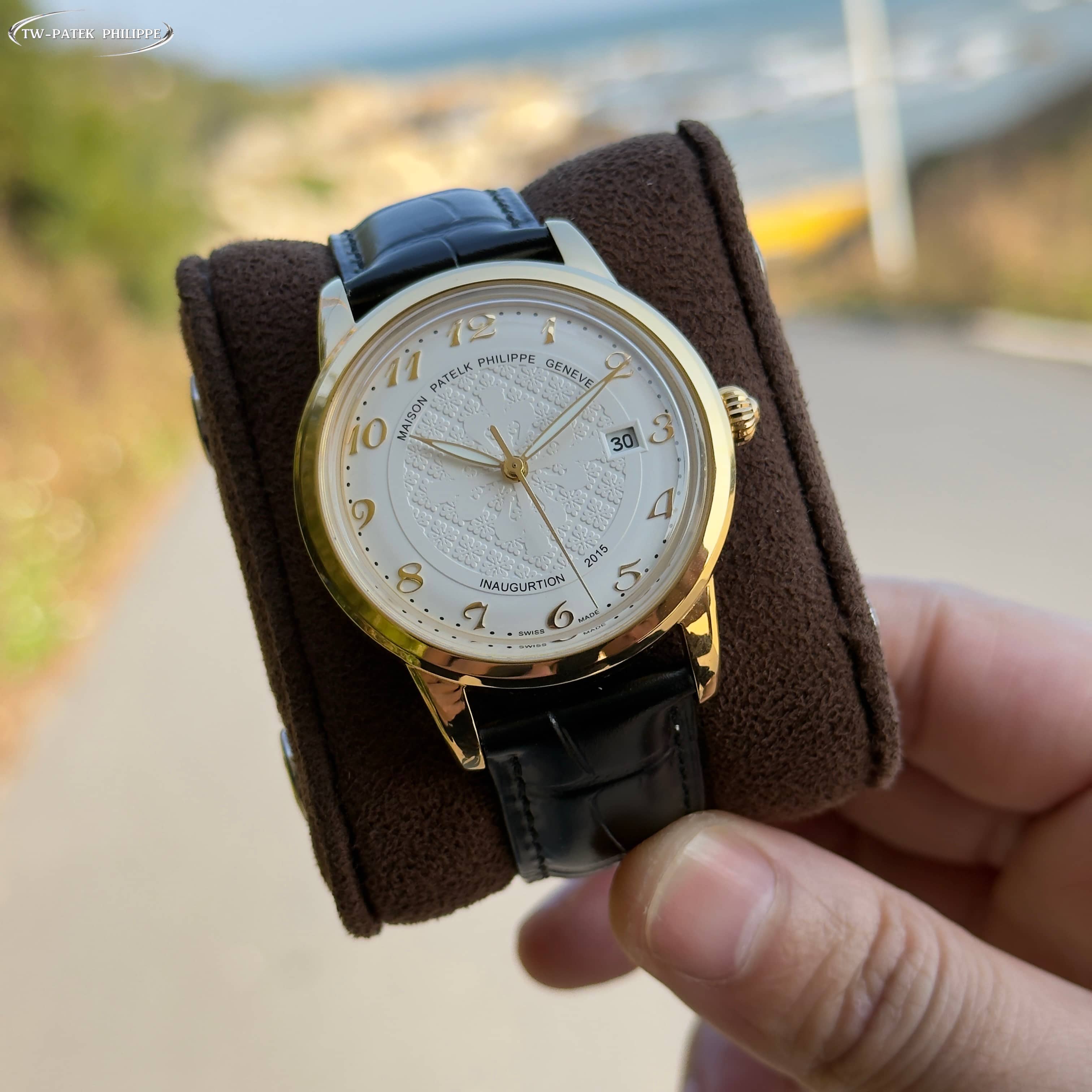 Patek Philippe Calatrava - Inspired Silver - Guilloché Dial 18K Gold Watch, 40mm, Calibre 324 SC Movement