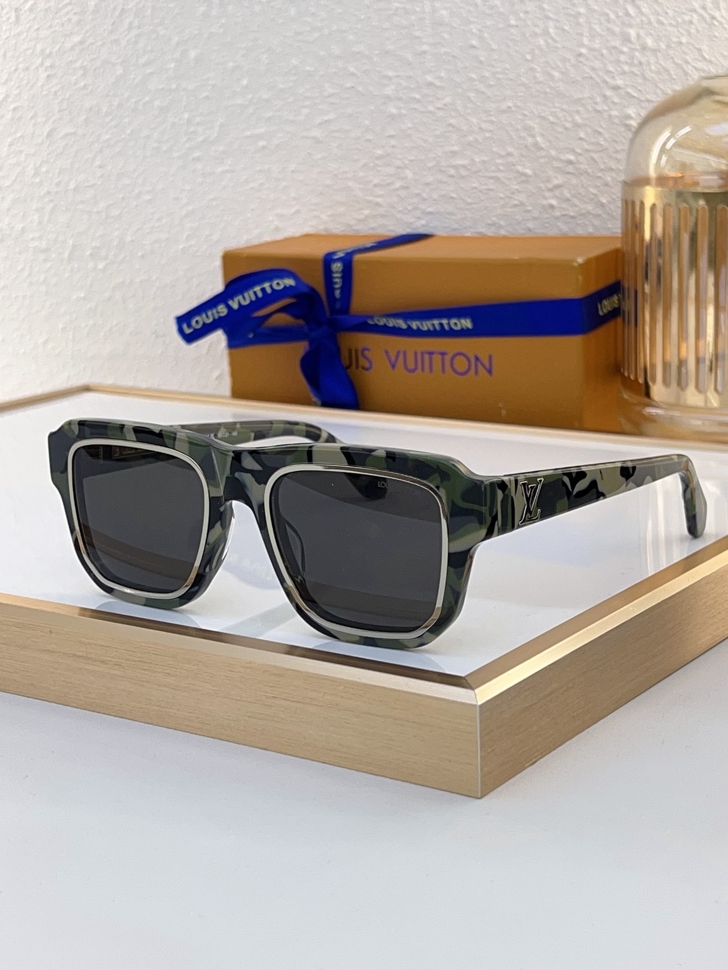 Louis Vuitton Square Acetate Sunglasses with Gold Metal Trim & LV Motif - Z1787E