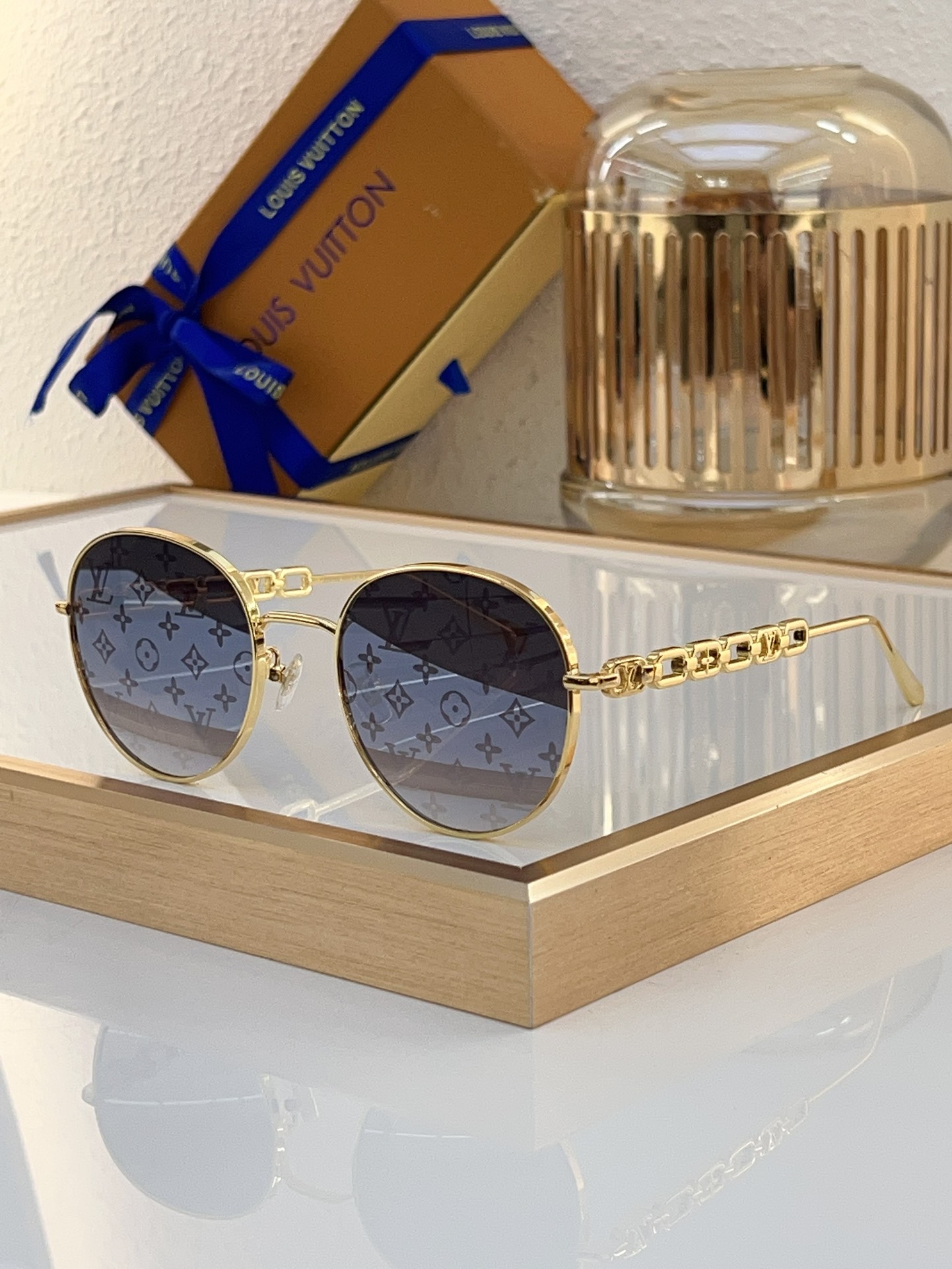 Louis Vuitton Round Metal Sunglasses with Gold Chain - Link Temples & Monogram - Printed Gradient Lenses - Z1785E