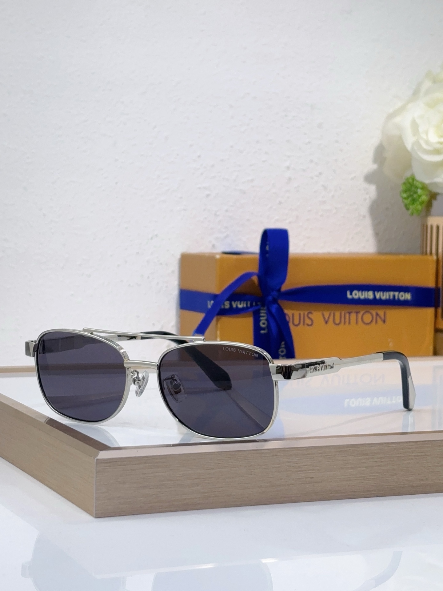 Louis Vuitton Square Metal Sunglasses with Gradient Monogram Lenses - Z1766E