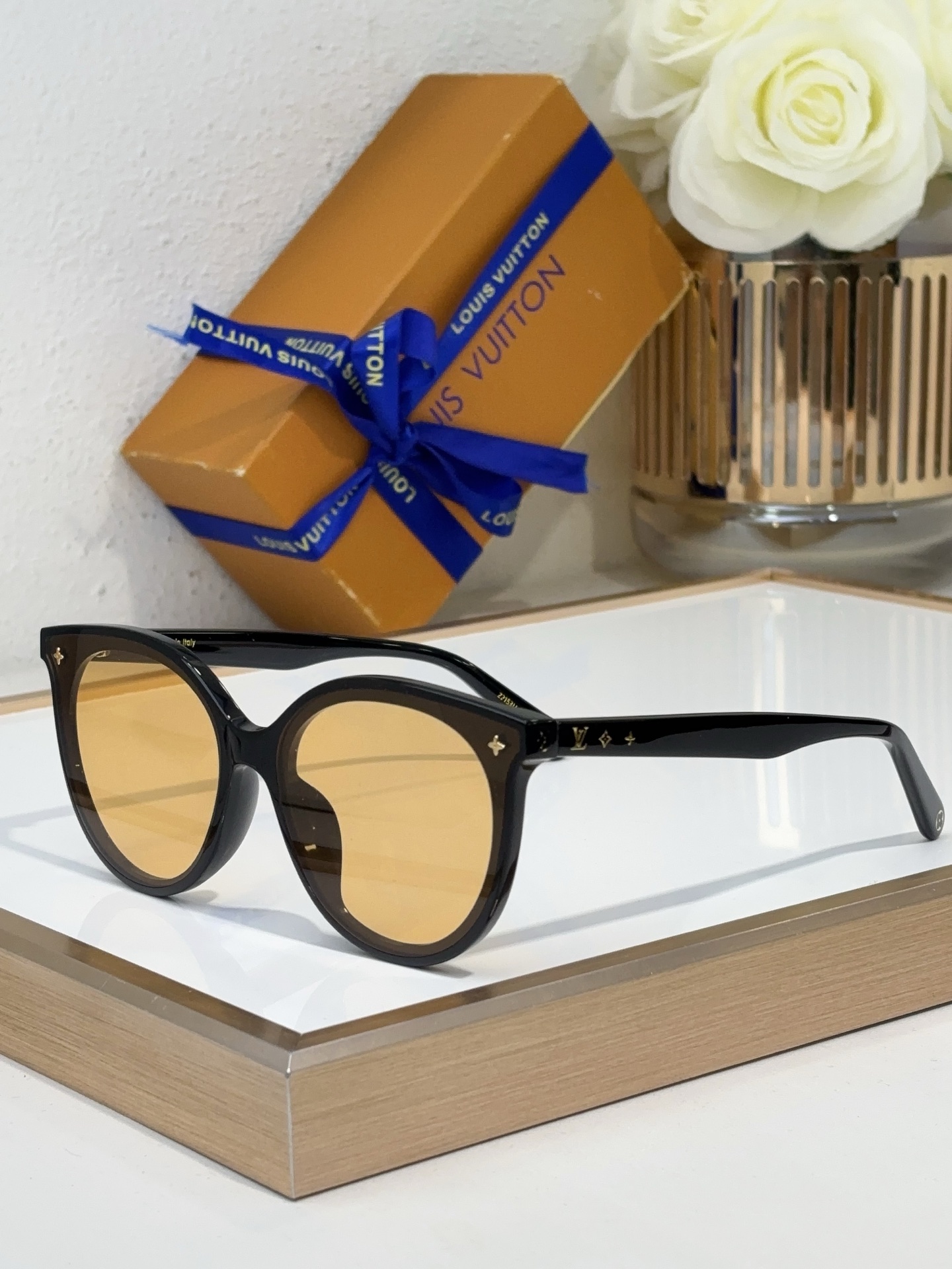 Louis Vuitton Round Acetate Sunglasses with Gold LV & Star Detailing - Z1742E