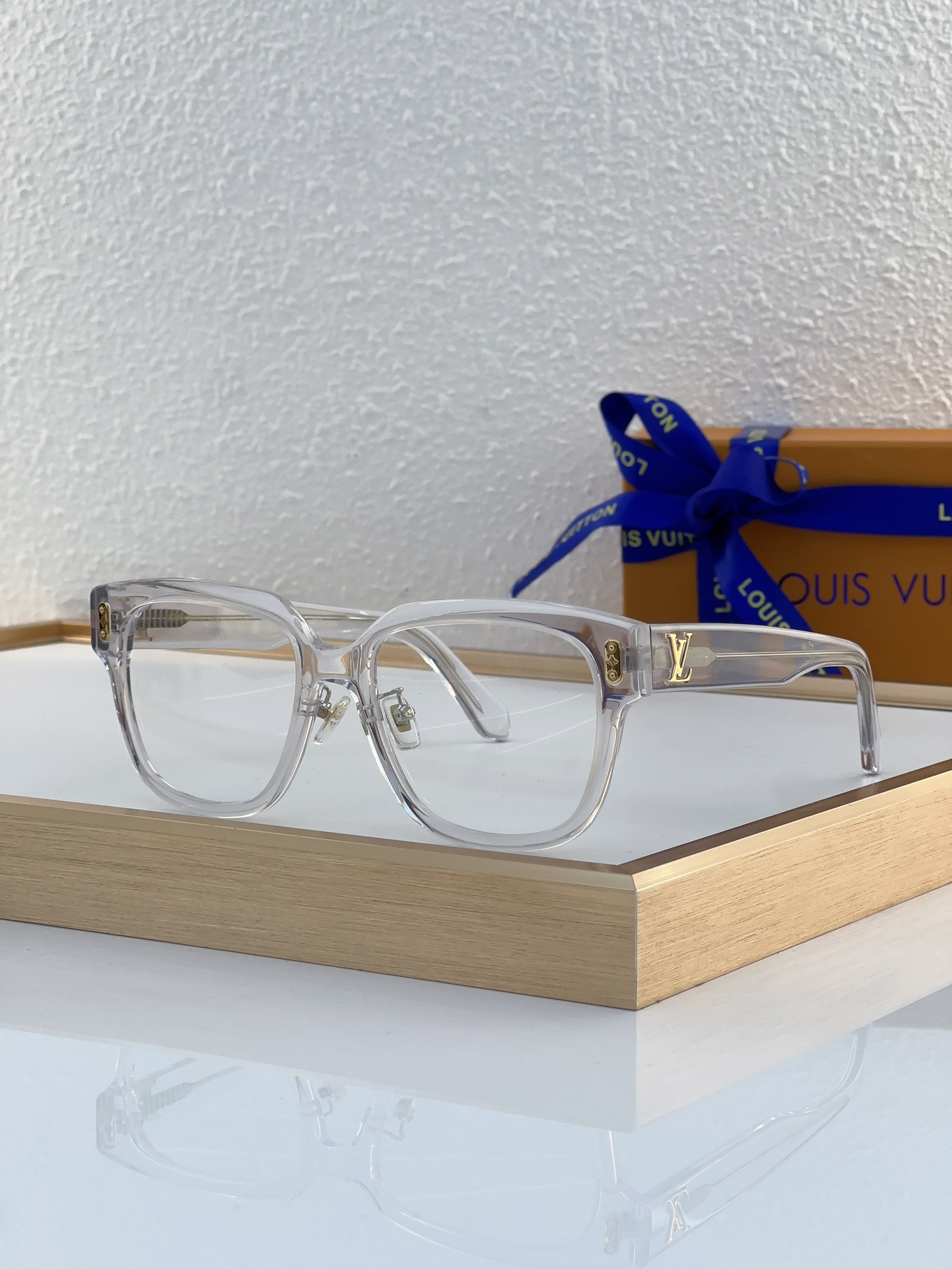 Louis Vuitton Z1721E Monogram - Embossed Square Sunglasses