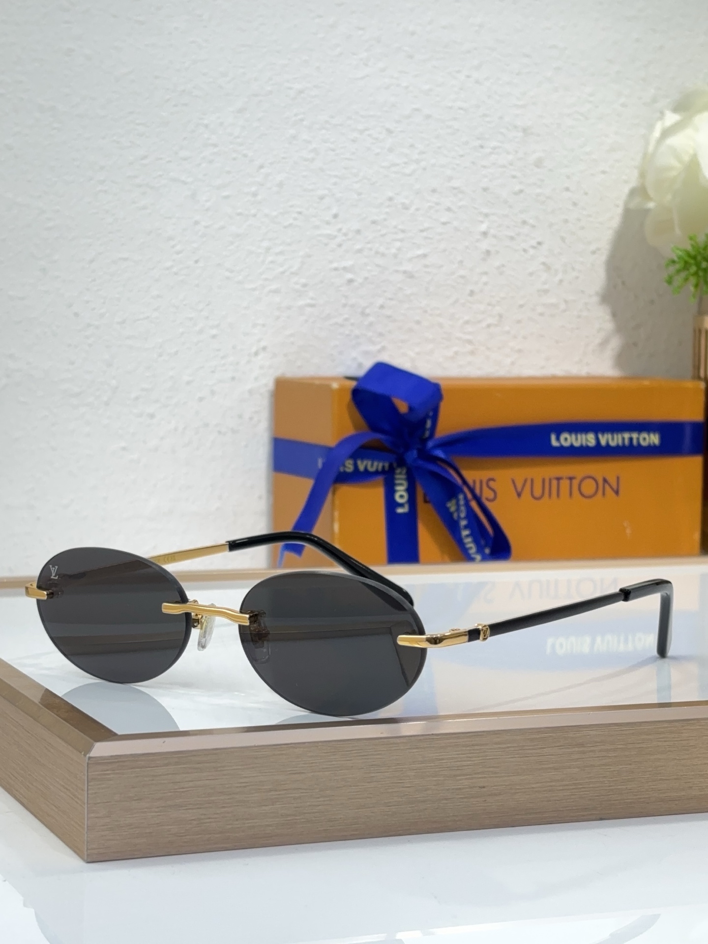Louis Vuitton Z1711E Oval Rimless Sunglasses