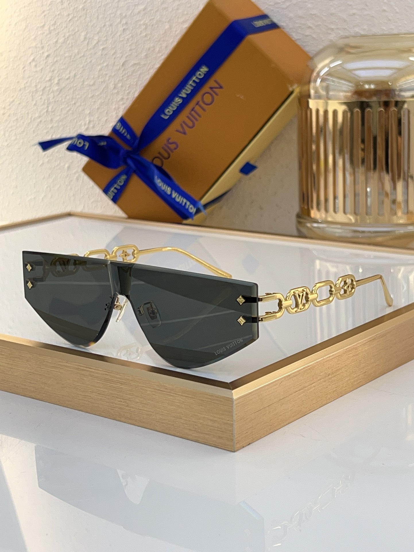 Louis Vuitton Chain-Link Rimless Purple Sunglasses
