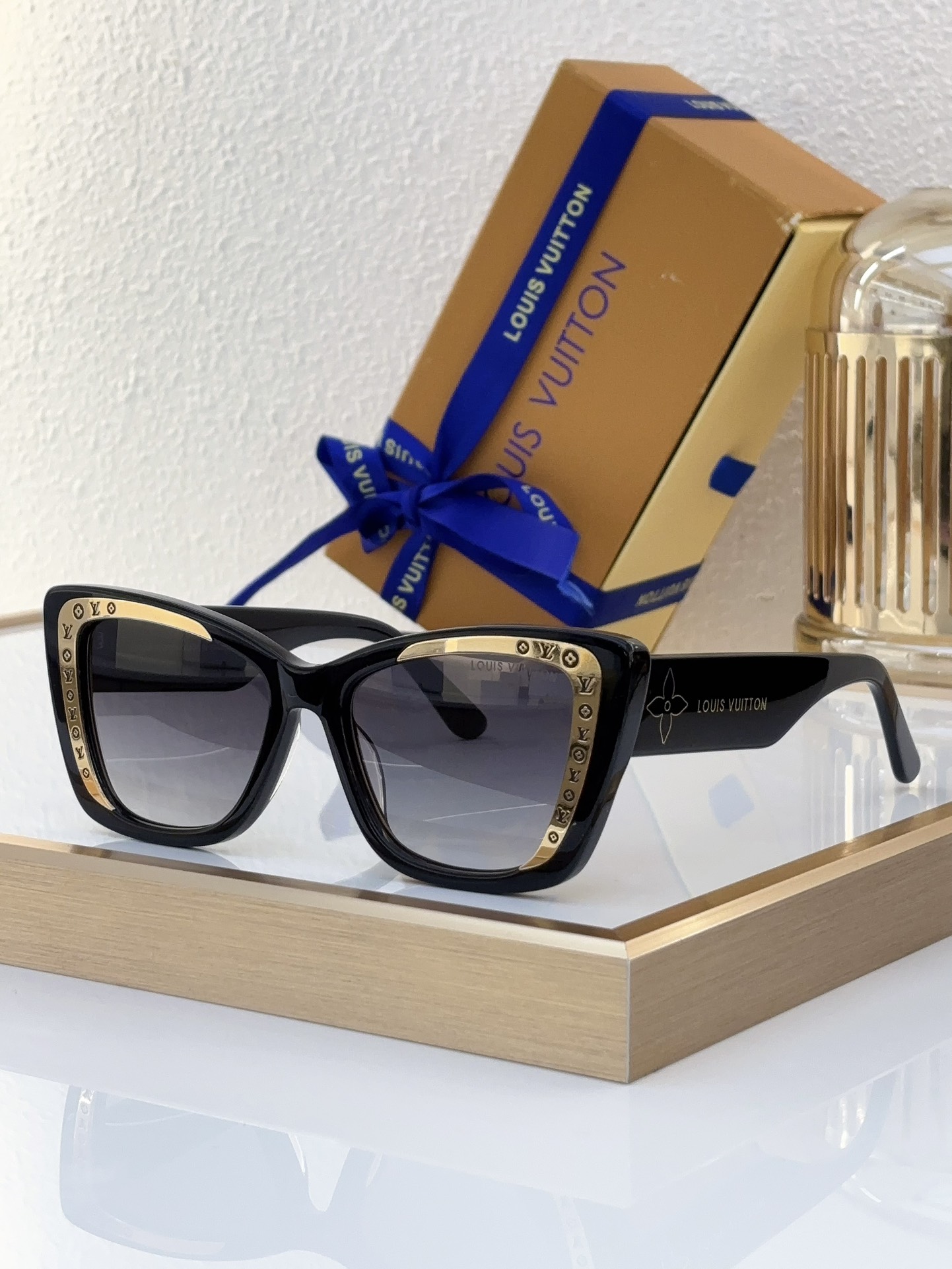 Louis Vuitton Z3090E Cat-Eye Sunglasses