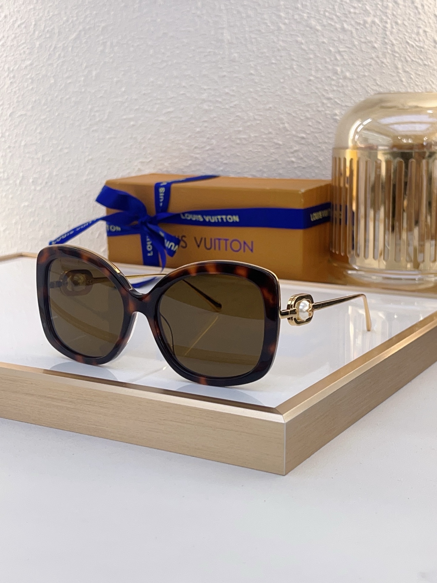 Louis Vuitton Z2860E Square Sunglasses
