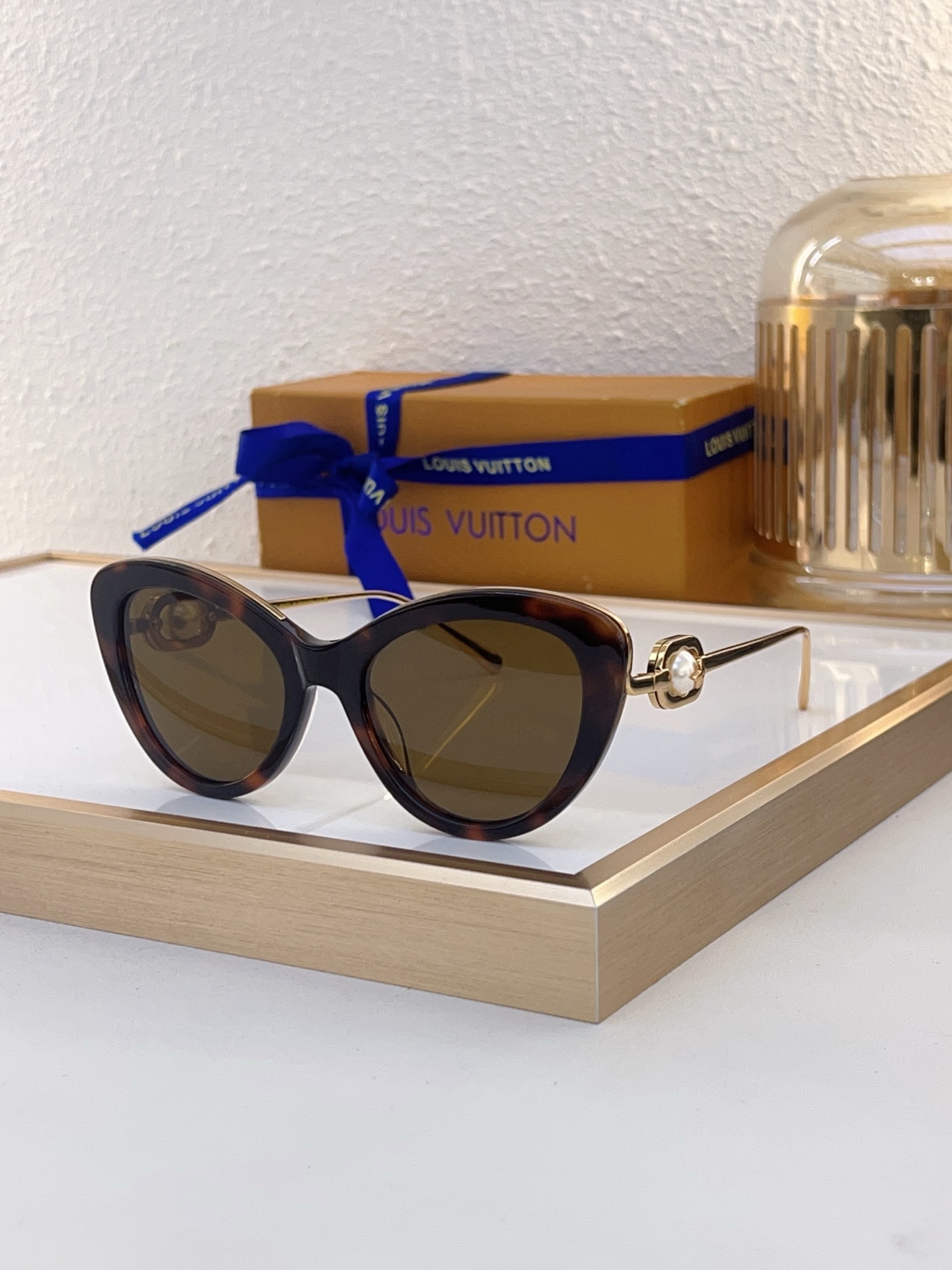 Louis Vuitton Z2850E Cat - Eye Sunglasses