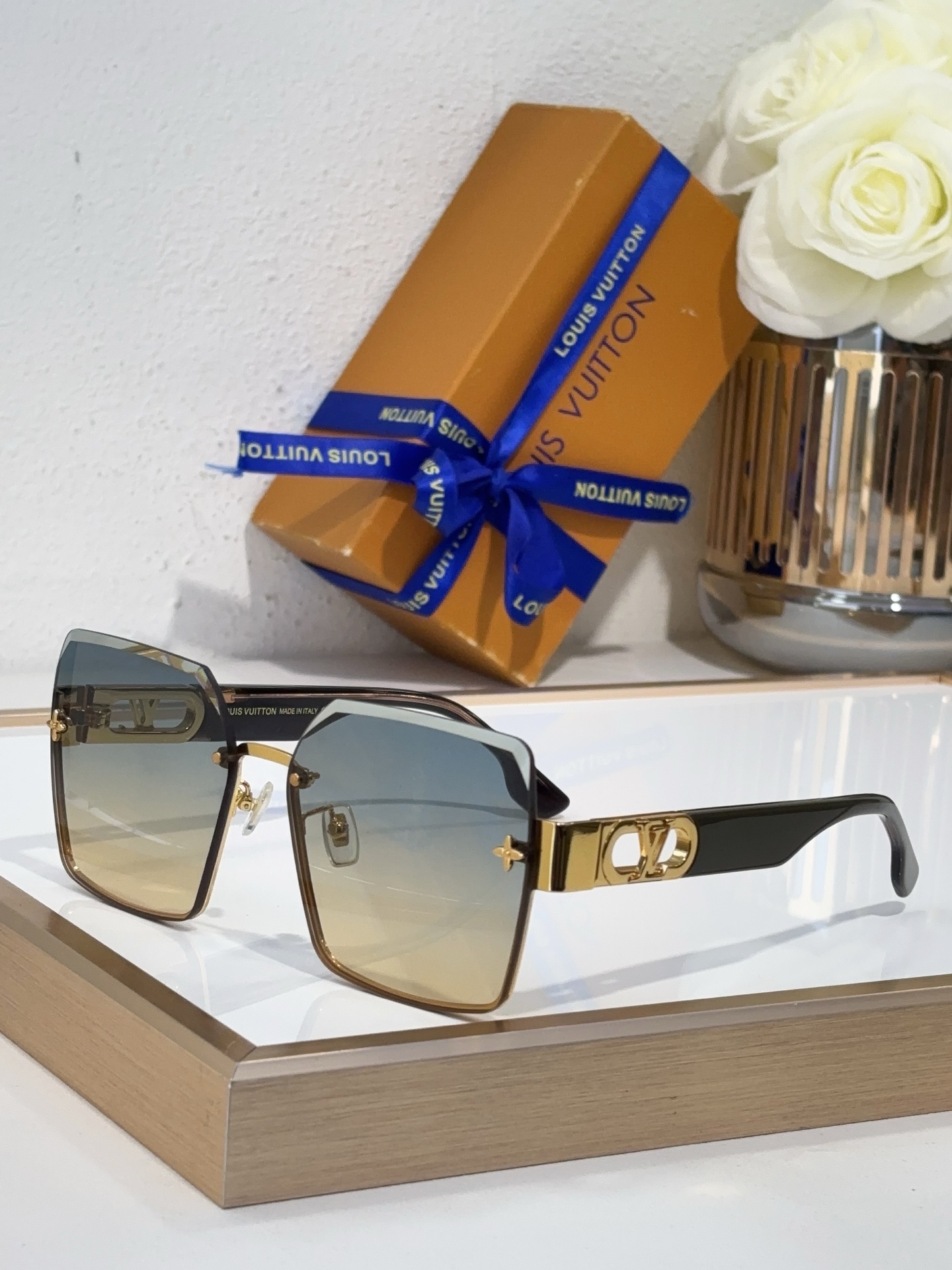 Louis Vuitton Z2490E Square Shield Sunglasses