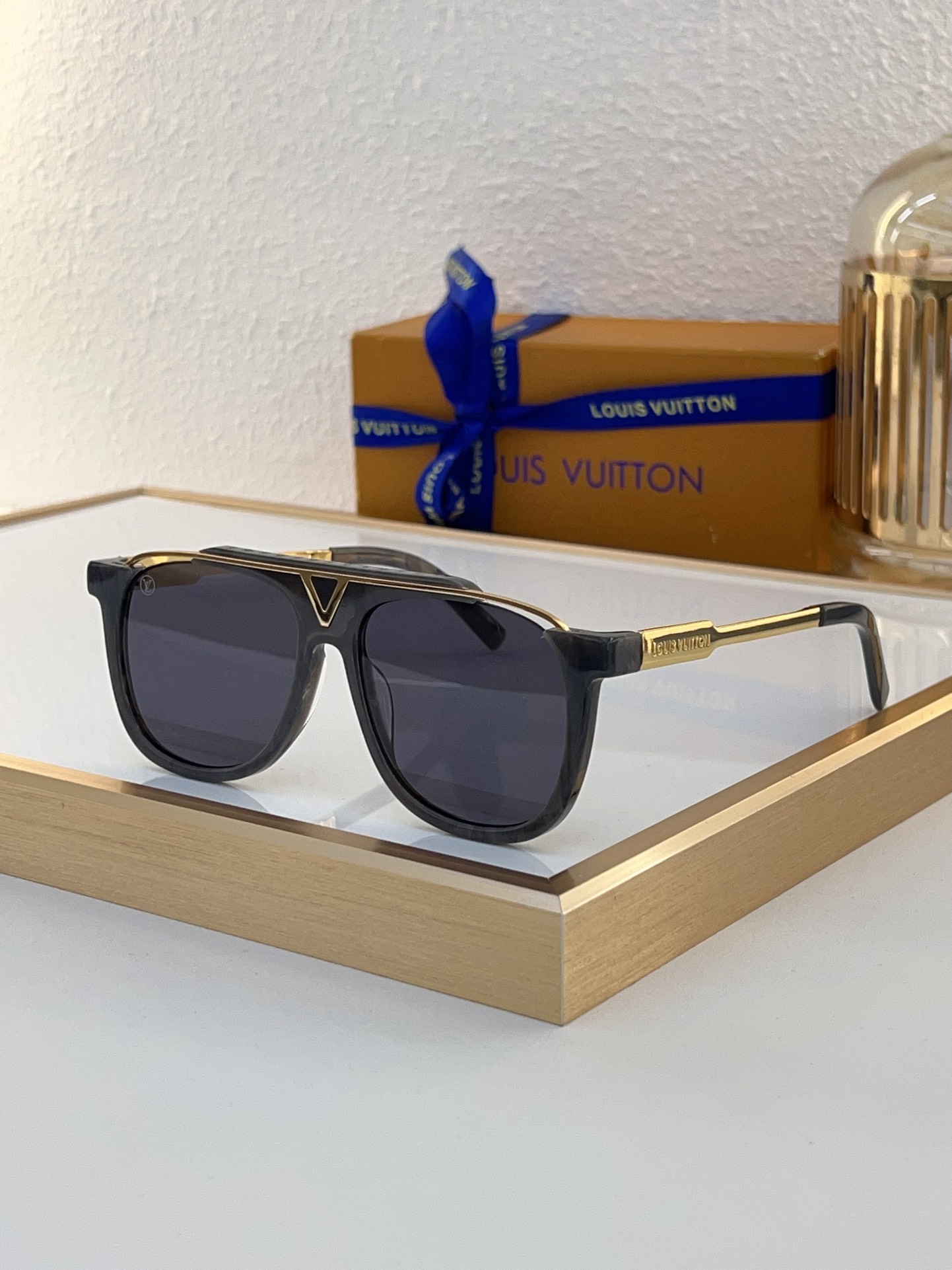 Louis Vuitton Z2390E Aviator - Accented Square Sunglasses