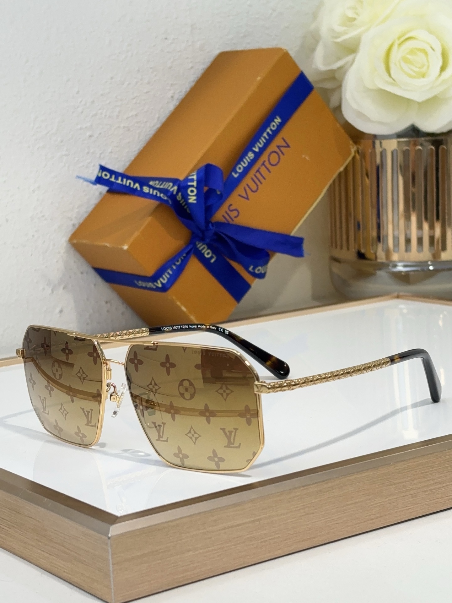 Louis Vuitton Z2340E Monogram Square Sunglasses