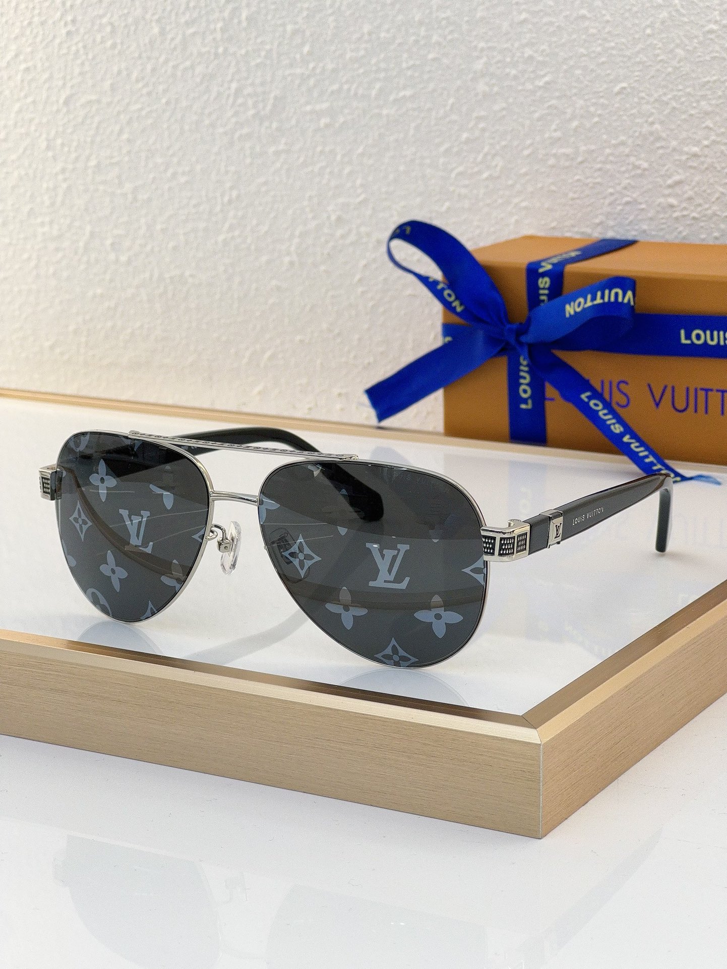 Louis Vuitton Z2070E Monogram Aviator Sunglasses