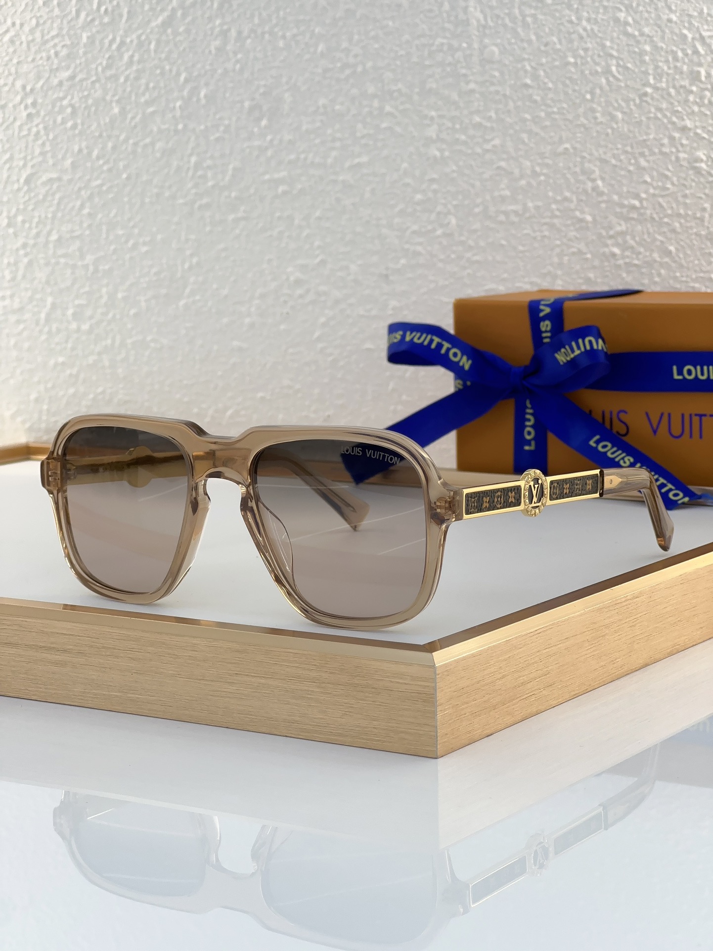 Louis Vuitton Z1955E Ornate Square Sunglasses