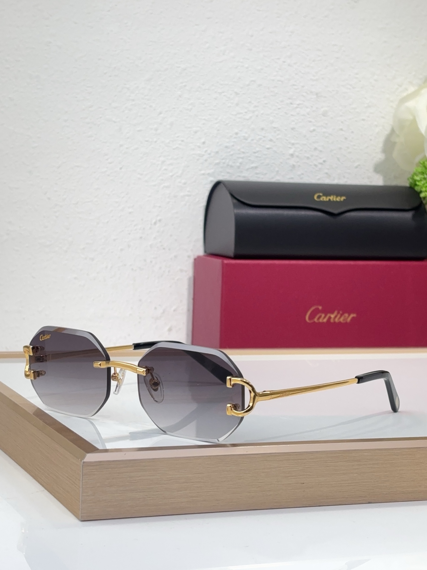 Cartier CT1628O Geometric Rimless Sunglasses